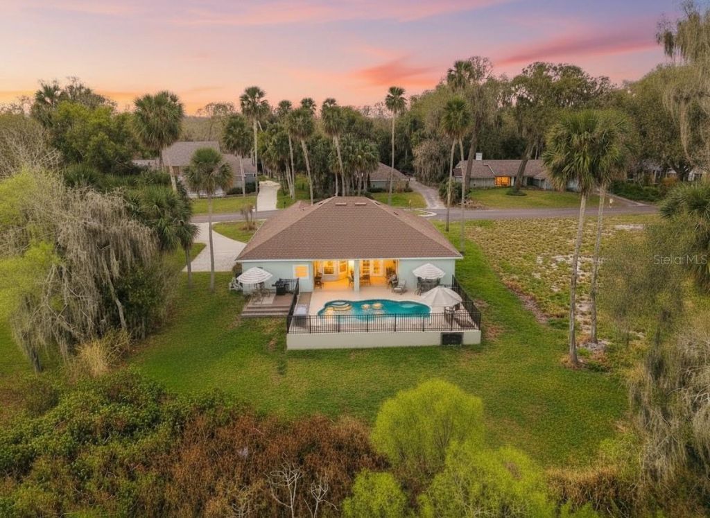 16805 Beauclaire Court, Tavares, FL 32778 Photo