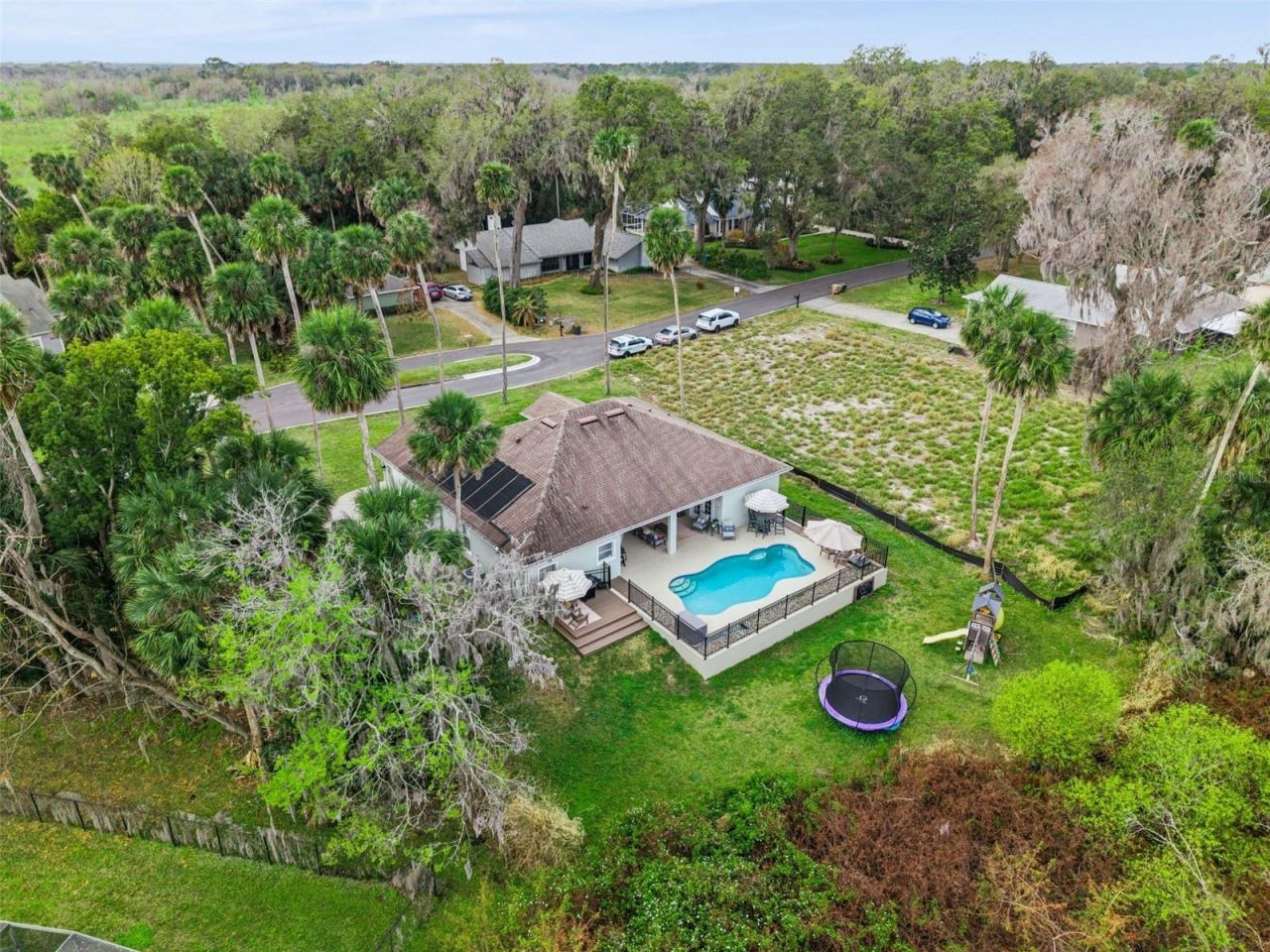 16805 Beauclaire Court, Tavares, FL 32778 Photo