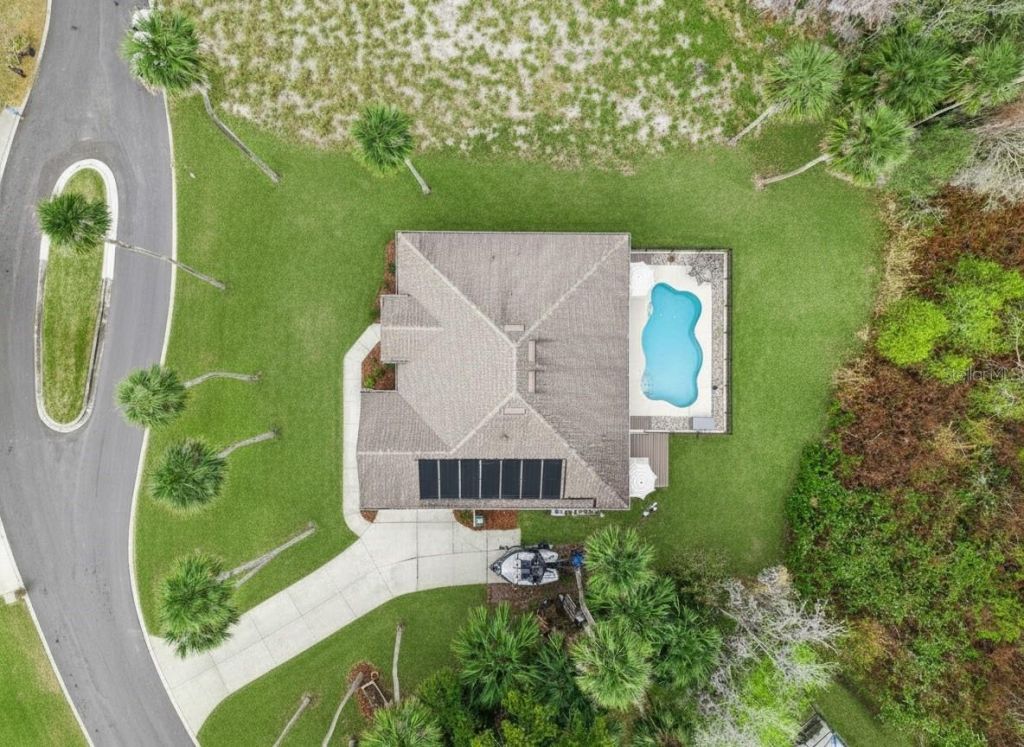 16805 Beauclaire Court, Tavares, FL 32778 Photo