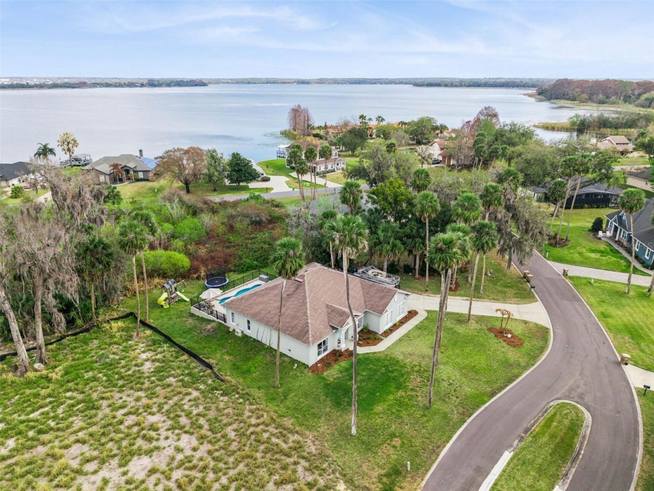 16805 Beauclaire Court, Tavares, FL 32778 Photo