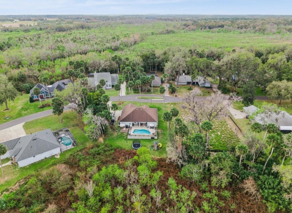 16805 Beauclaire Court, Tavares, FL 32778 Photo