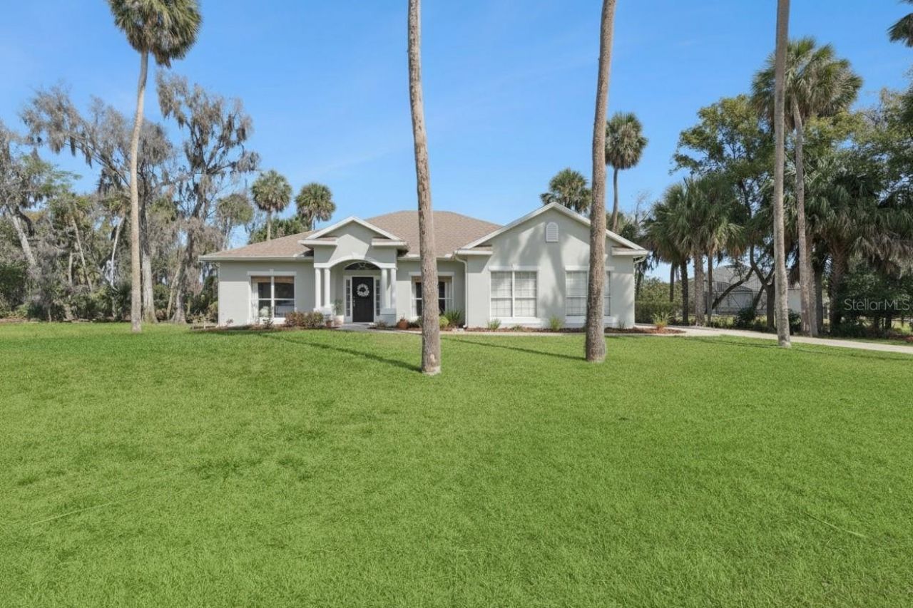 16805 Beauclaire Court, Tavares, FL 32778 Photo