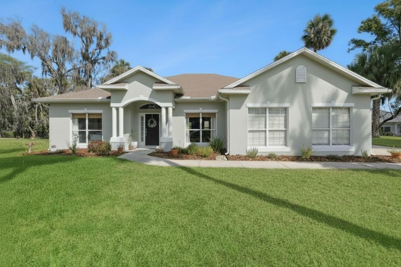 16805 Beauclaire Court, Tavares, FL 32778 Photo