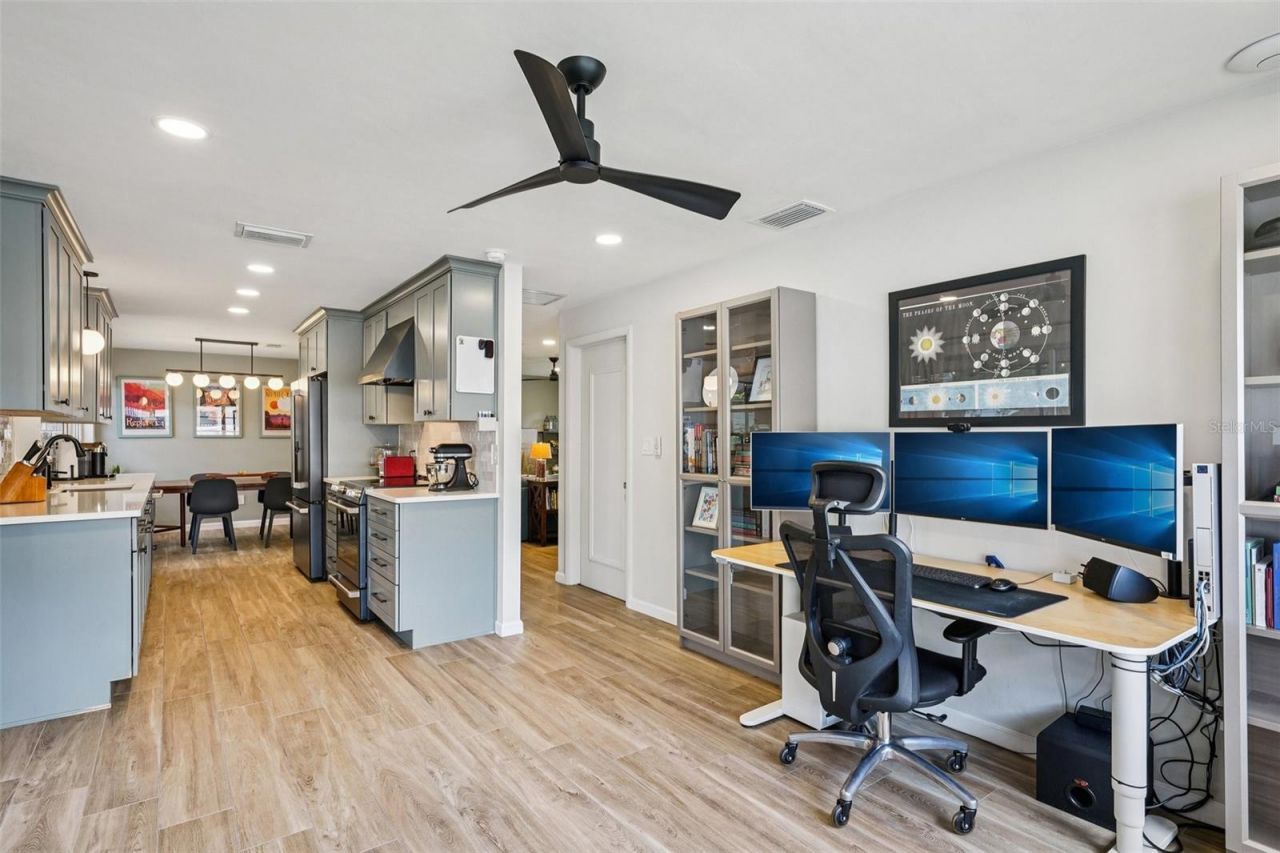 11469 Imperial Grove Drive E, Largo, FL 33774 Photo