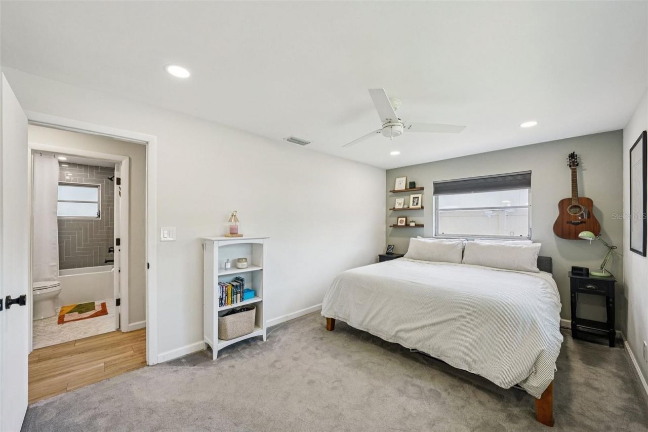 11469 Imperial Grove Drive E, Largo, FL 33774 Photo