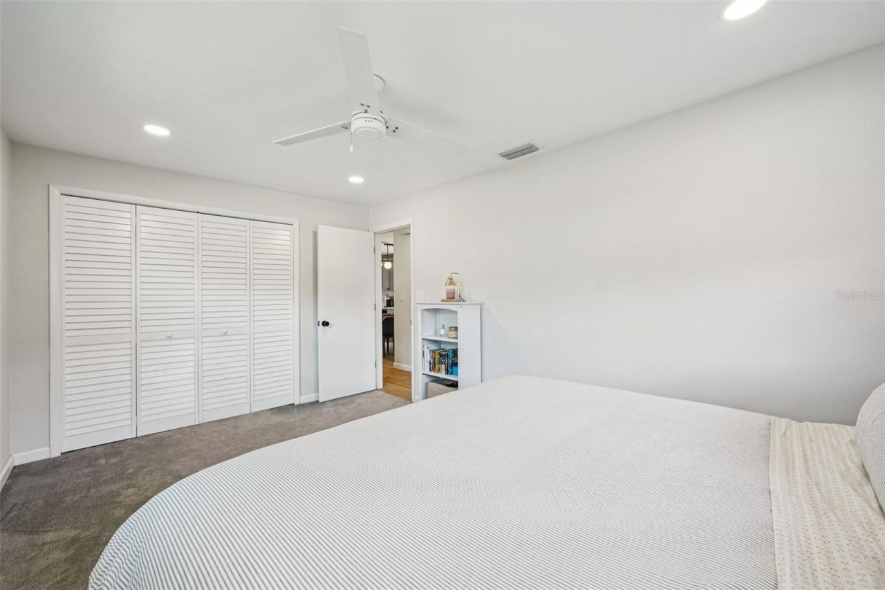 11469 Imperial Grove Drive E, Largo, FL 33774 Photo