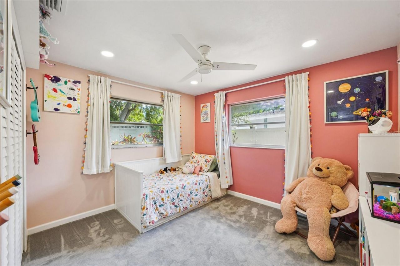 11469 Imperial Grove Drive E, Largo, FL 33774 Photo