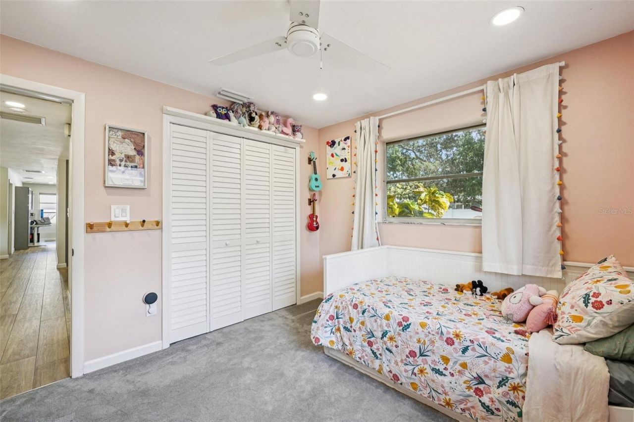 11469 Imperial Grove Drive E, Largo, FL 33774 Photo