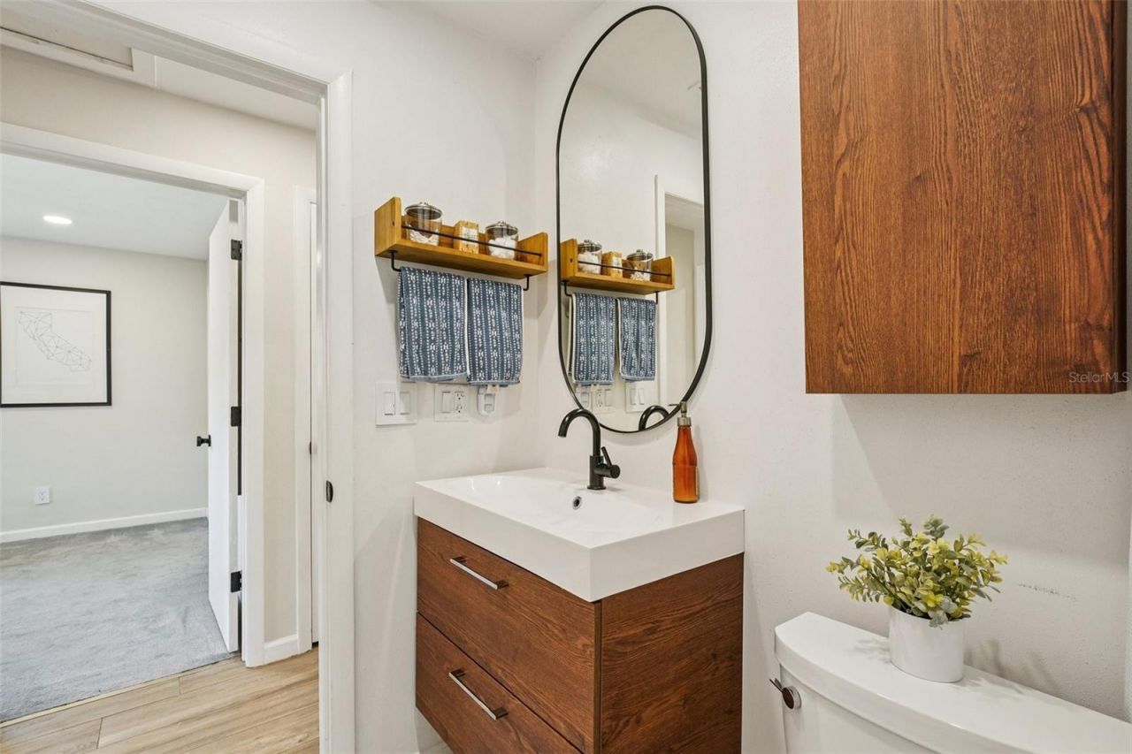 11469 Imperial Grove Drive E, Largo, FL 33774 Photo