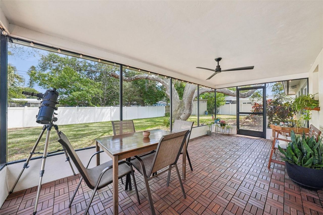 11469 Imperial Grove Drive E, Largo, FL 33774 Photo