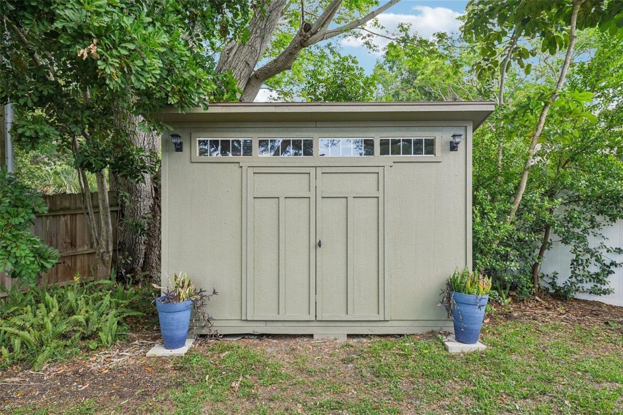 11469 Imperial Grove Drive E, Largo, FL 33774 Photo