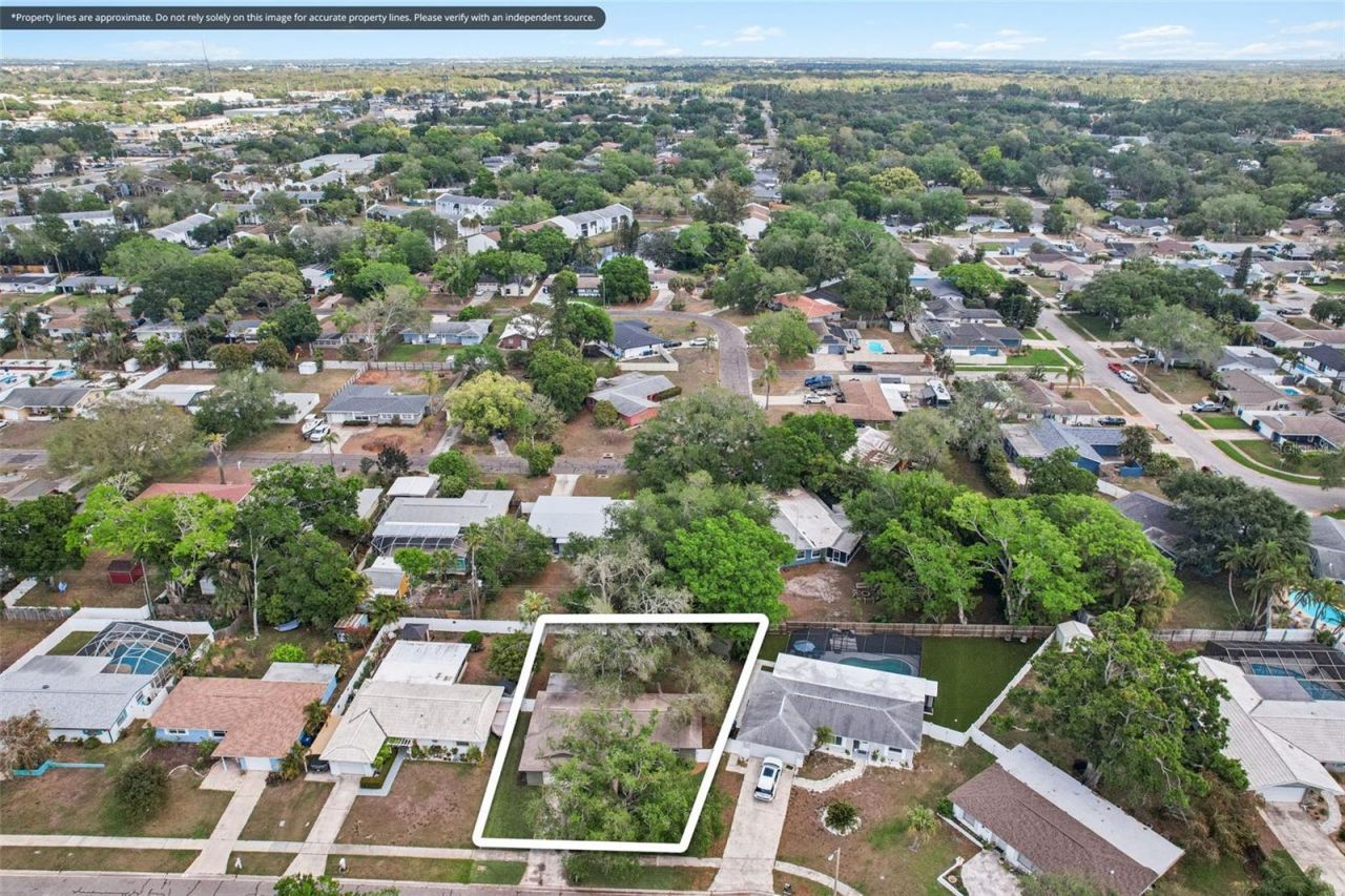 11469 Imperial Grove Drive E, Largo, FL 33774 Photo