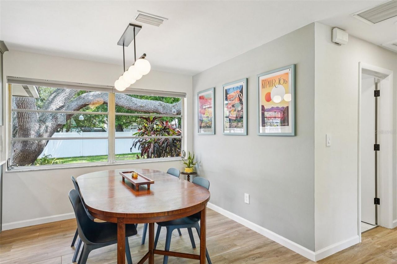 11469 Imperial Grove Drive E, Largo, FL 33774 Photo