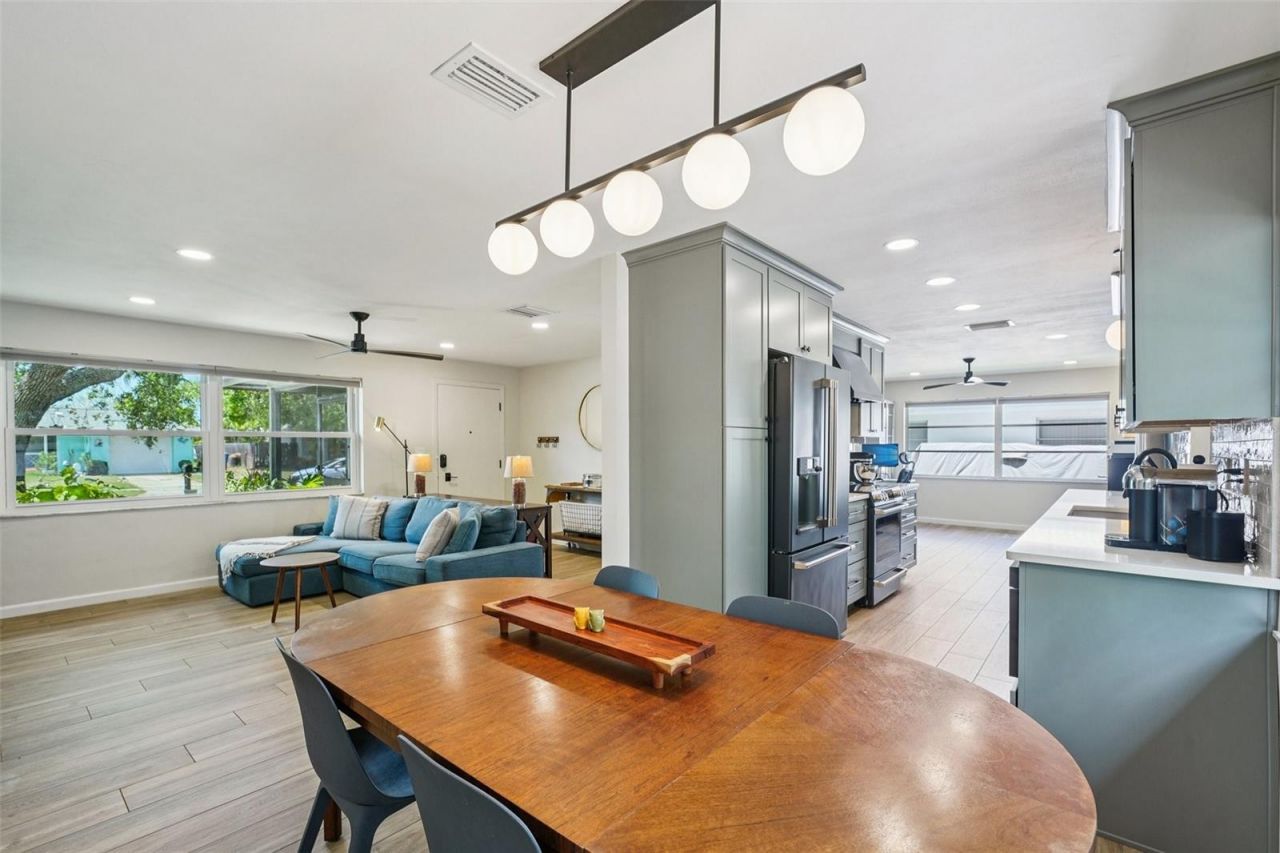 11469 Imperial Grove Drive E, Largo, FL 33774 Photo