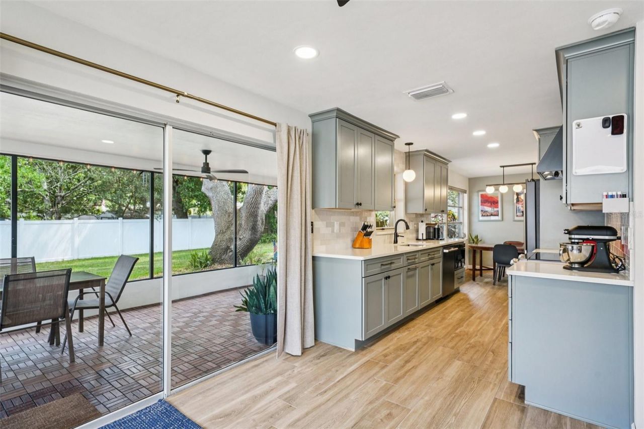 11469 Imperial Grove Drive E, Largo, FL 33774 Photo