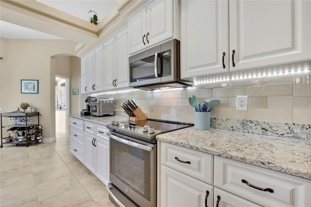 13020 Osprey Avenue , Weeki Wachee, FL 34614 Photo