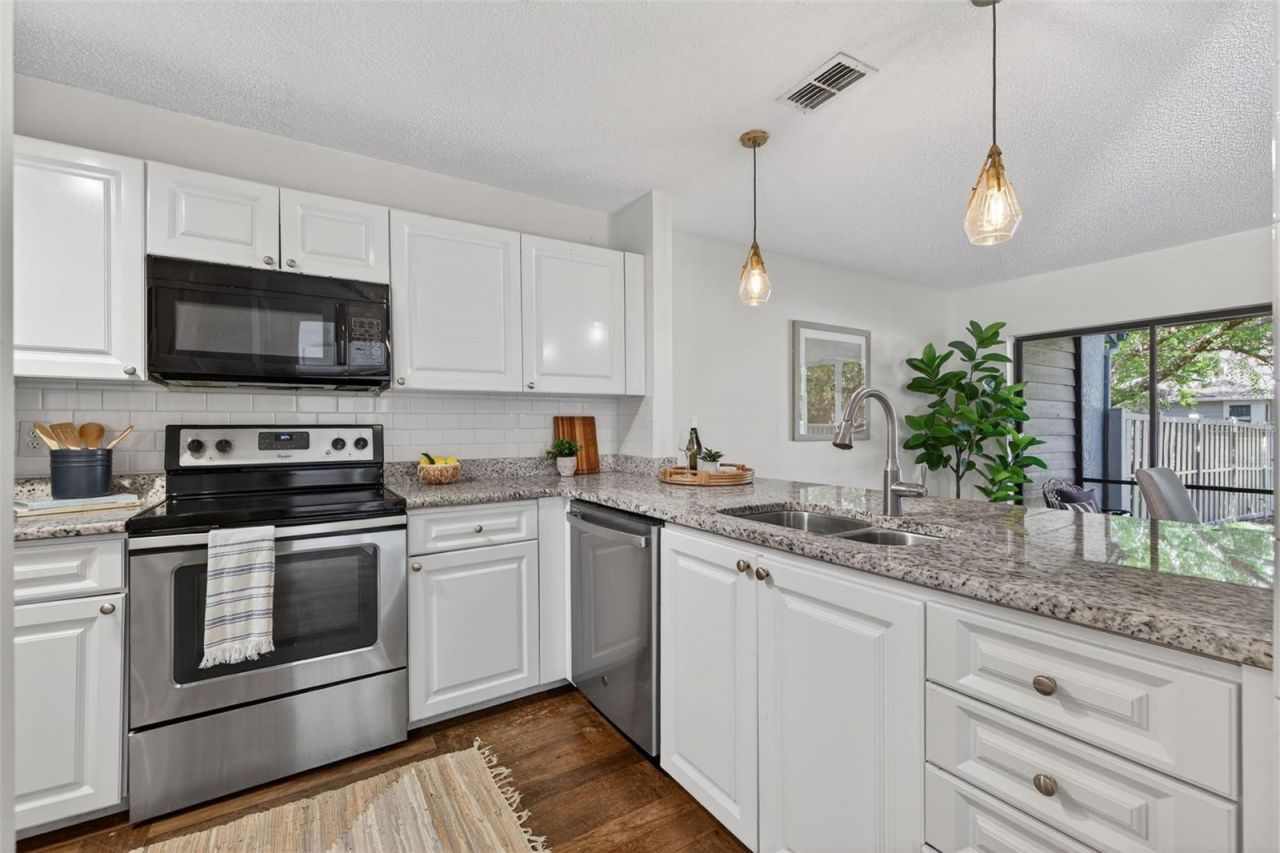 713 Caya Costa Court Ne, Saint Petersburg, FL 33702 Photo