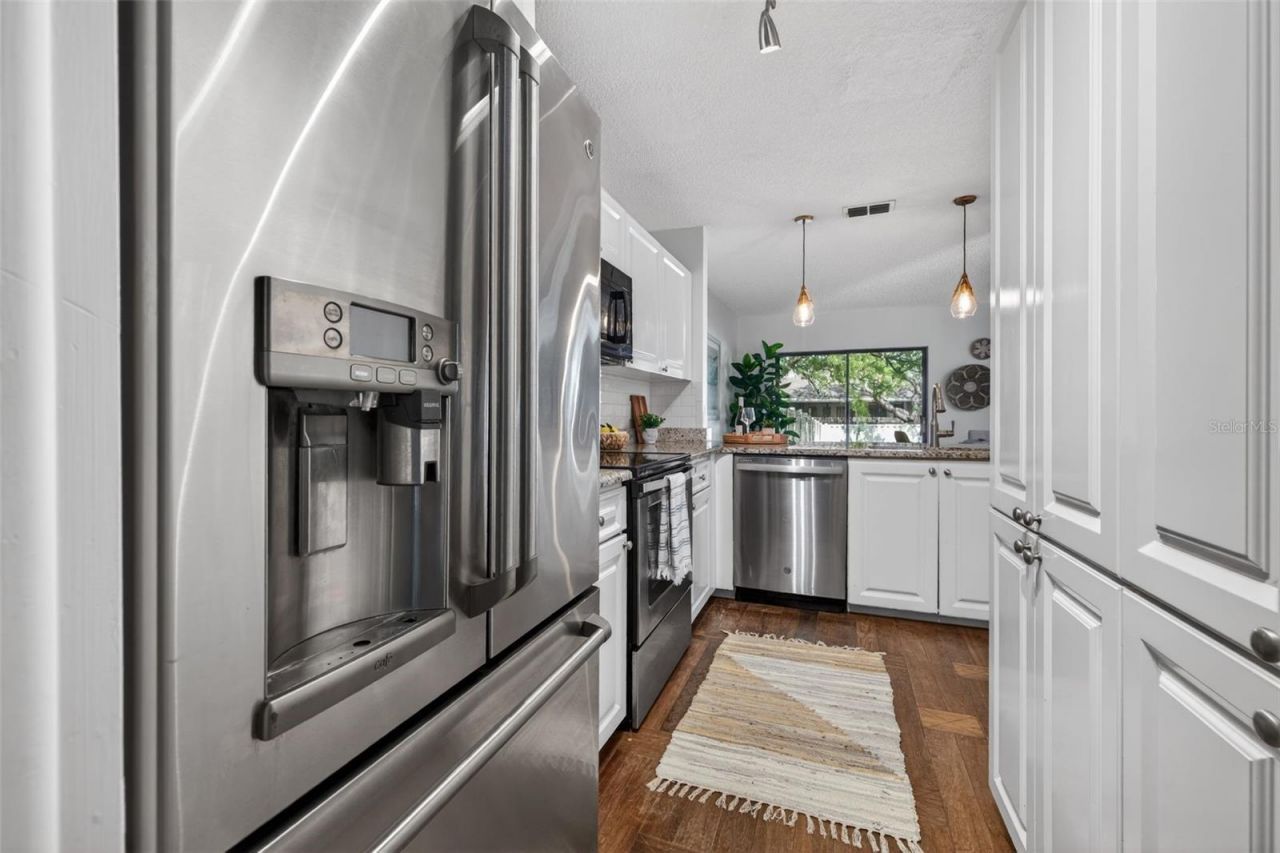 713 Caya Costa Court Ne, Saint Petersburg, FL 33702 Photo