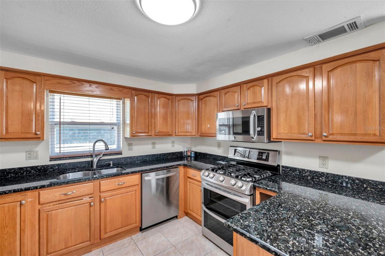 8074 37th Avenue N, Saint Petersburg, FL 33710 Photo