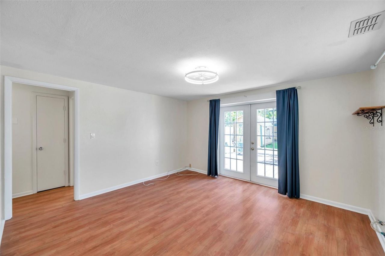 8074 37th Avenue N, Saint Petersburg, FL 33710 Photo