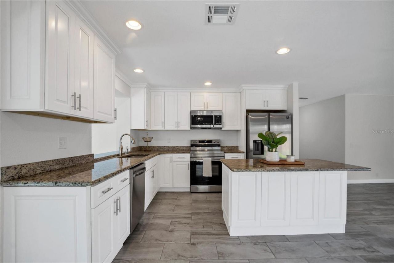 120 Sandburg Lane , Winter Haven, FL 33884 Photo