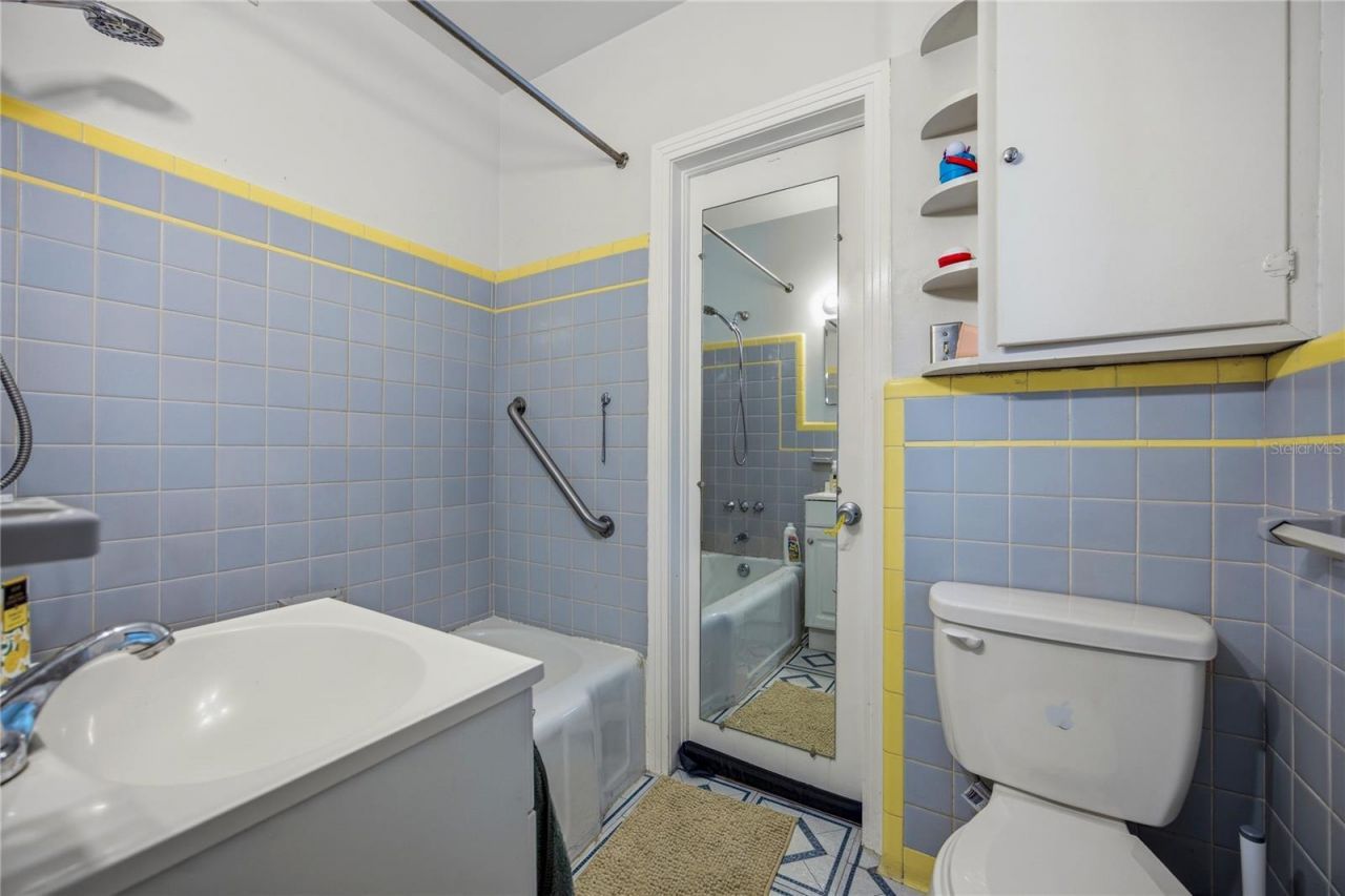 2110 NW 3rd Place, Gainesville, FL 32603 Photo