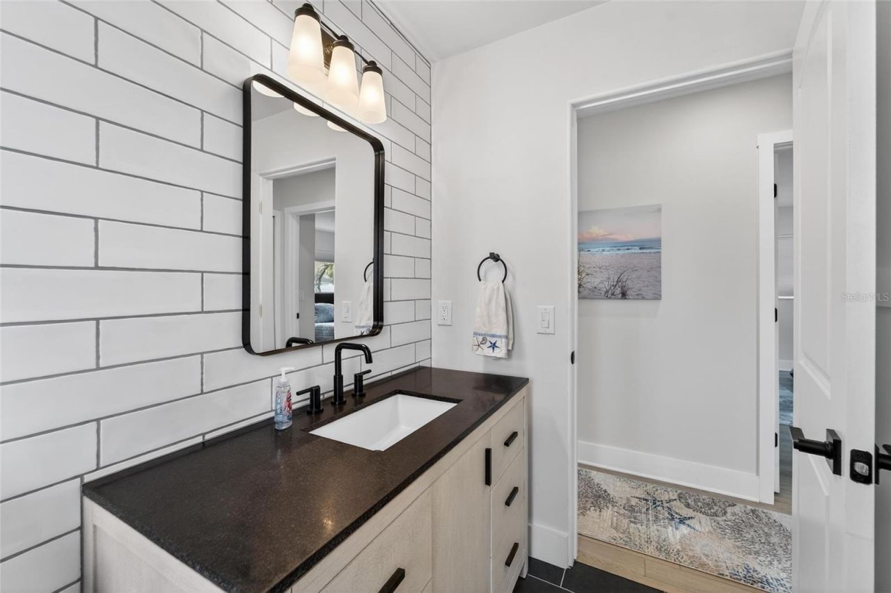 2 79th Street S, Saint Petersburg, FL 33707 Photo