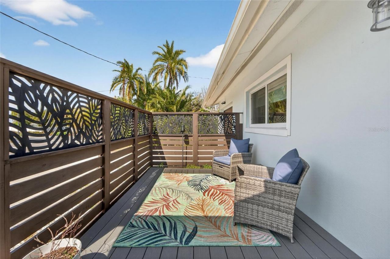 2 79th Street S, Saint Petersburg, FL 33707 Photo