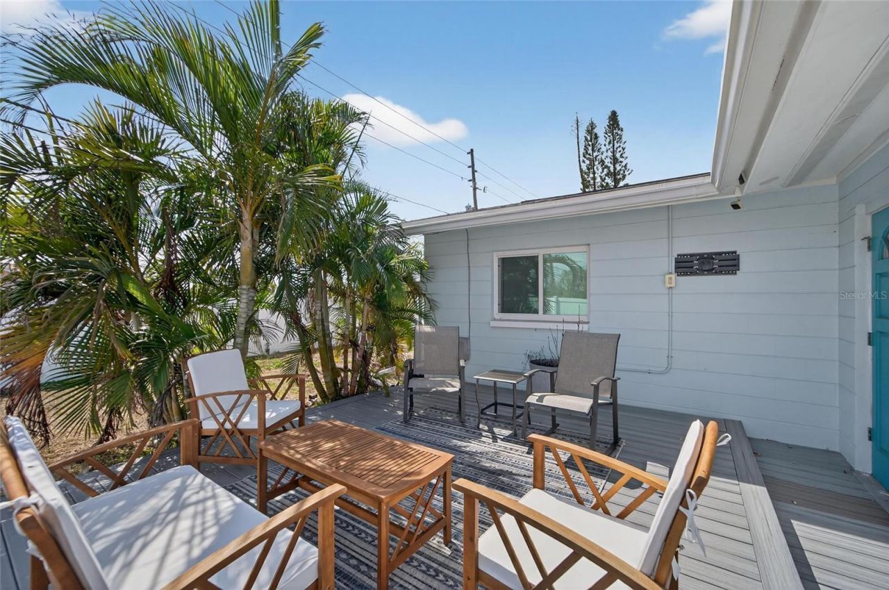 2 79th Street S, Saint Petersburg, FL 33707 Photo