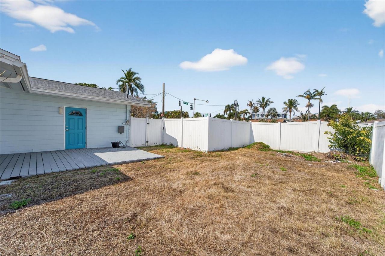 2 79th Street S, Saint Petersburg, FL 33707 Photo