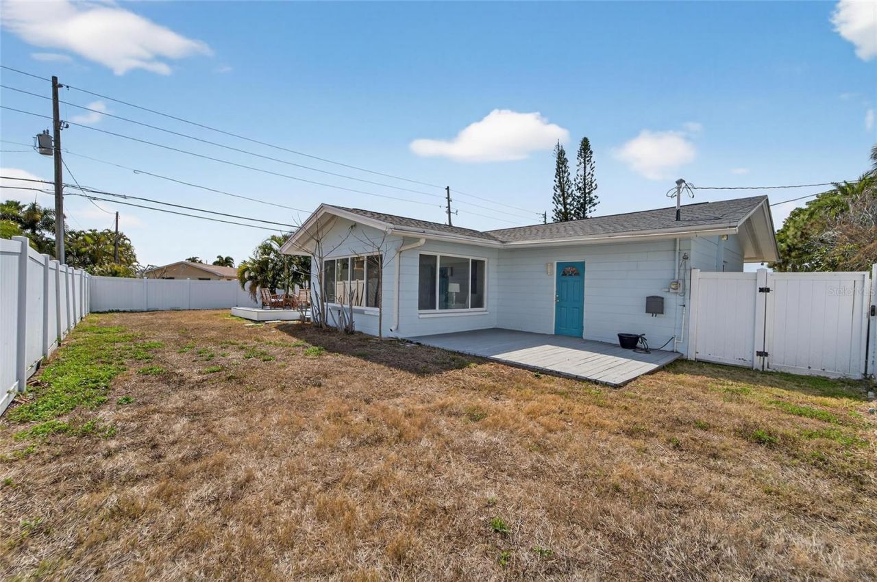 2 79th Street S, Saint Petersburg, FL 33707 Photo