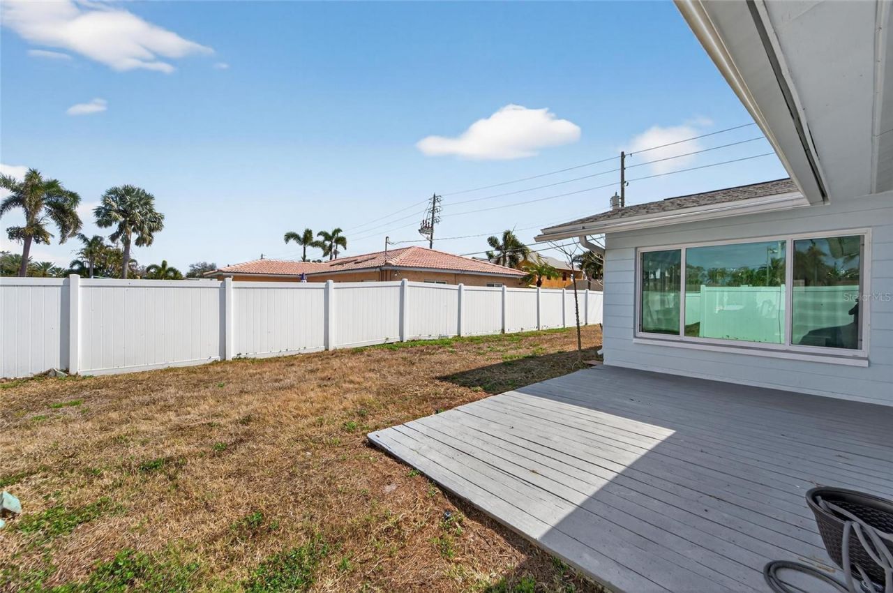 2 79th Street S, Saint Petersburg, FL 33707 Photo