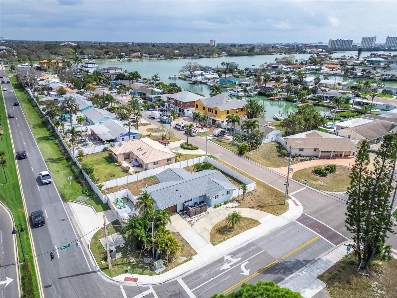 2 79th Street S, Saint Petersburg, FL 33707 Photo