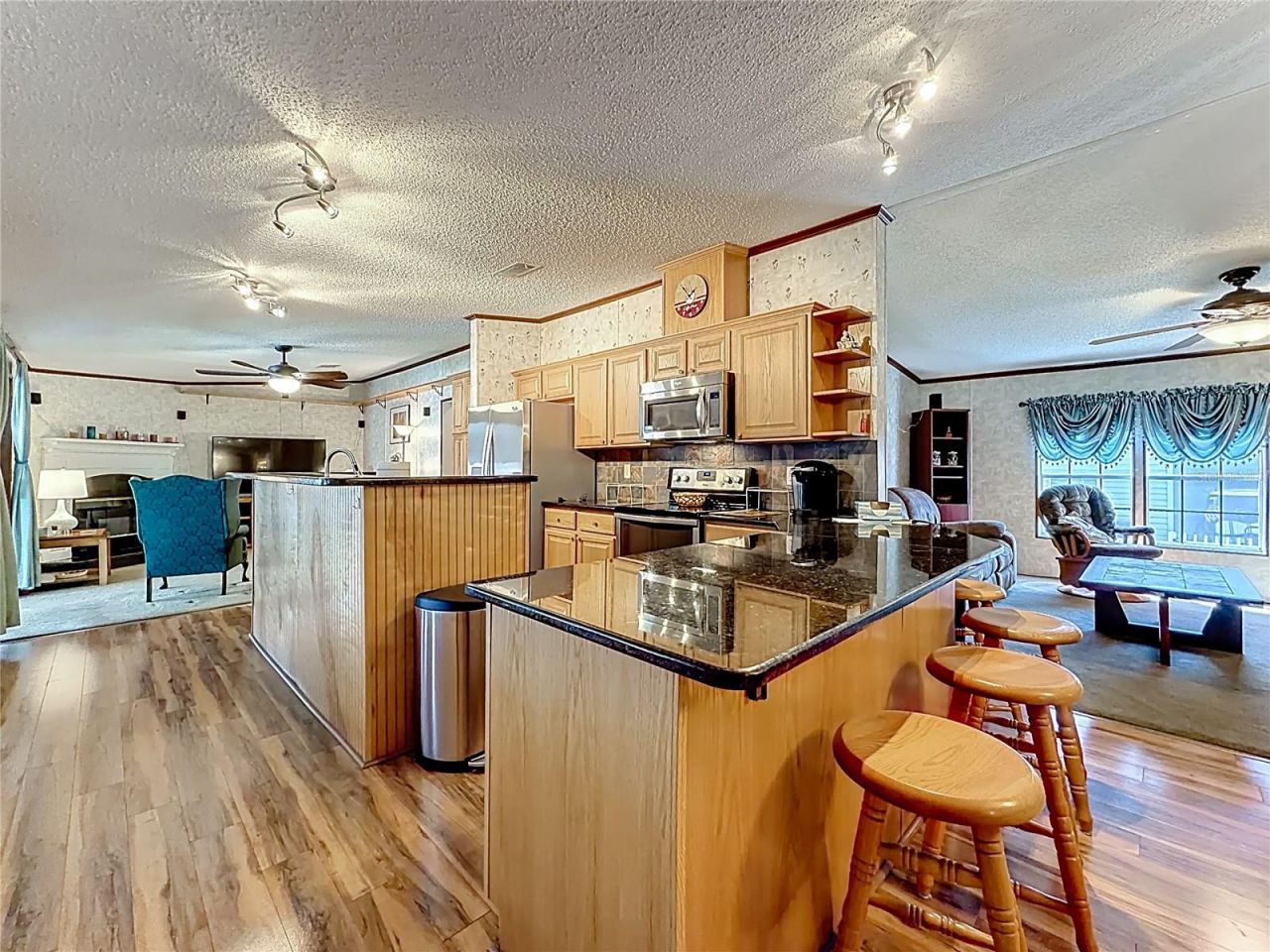 1658 Elkhart Circle, Tavares, FL 32778 Photo