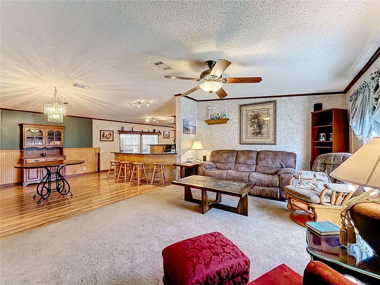 1658 Elkhart Circle, Tavares, FL 32778 Photo