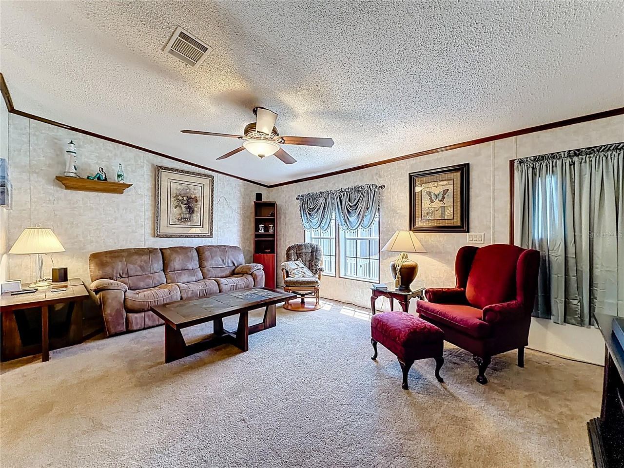 1658 Elkhart Circle, Tavares, FL 32778 Photo