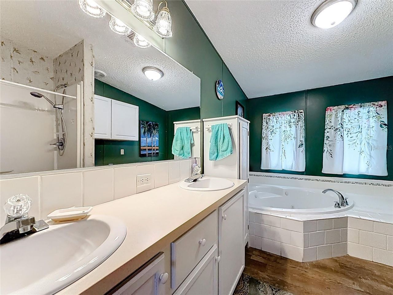 1658 Elkhart Circle, Tavares, FL 32778 Photo