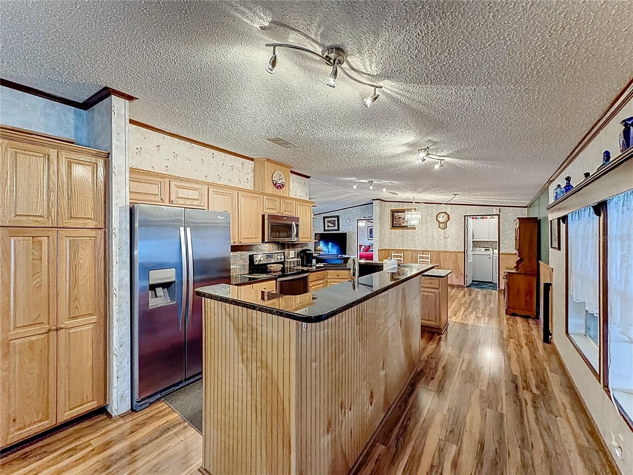 1658 Elkhart Circle, Tavares, FL 32778 Photo