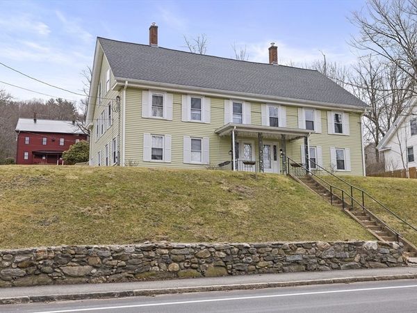 347-349 Main St, Hardwick, MA 01037