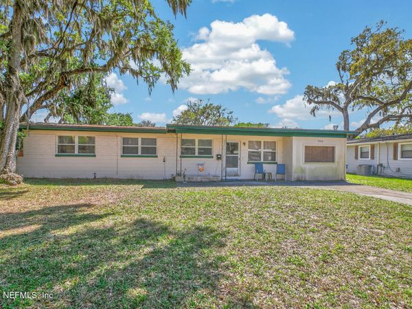 1152 SEBAGO Avenue N, Jacksonville, FL 32233