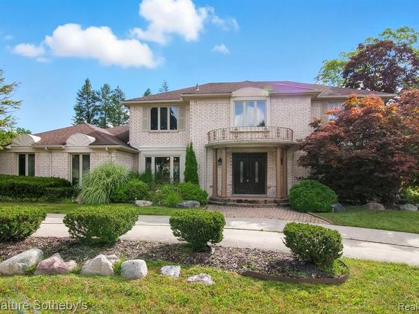 5130 Provincial Drive, Bloomfield Twp, MI 48302