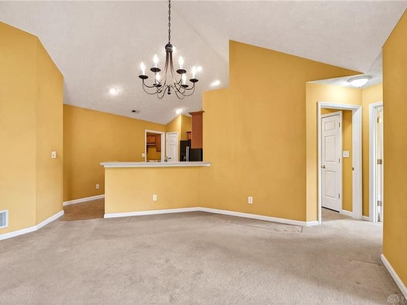 2028 Wentworth Village Drive, Bellbrook, OH 45305 Photo 10