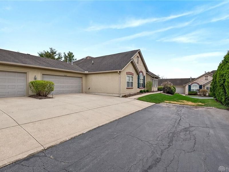 2028 Wentworth Village Drive, Bellbrook, OH 45305 Photo 27