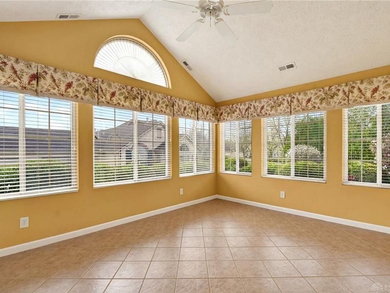 2028 Wentworth Village Drive, Bellbrook, OH 45305 Photo 8