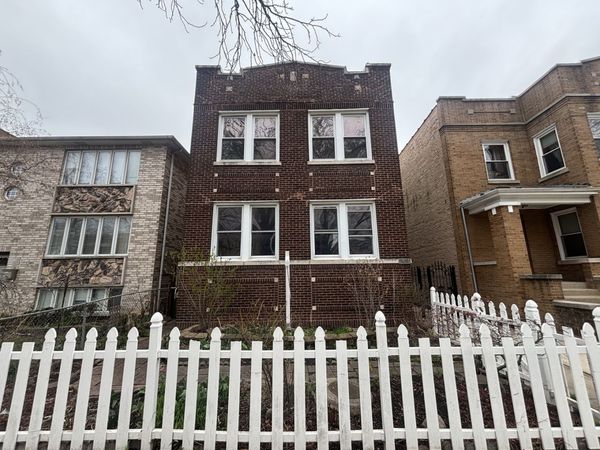 3041 N Davlin Court , Chicago, IL 60618