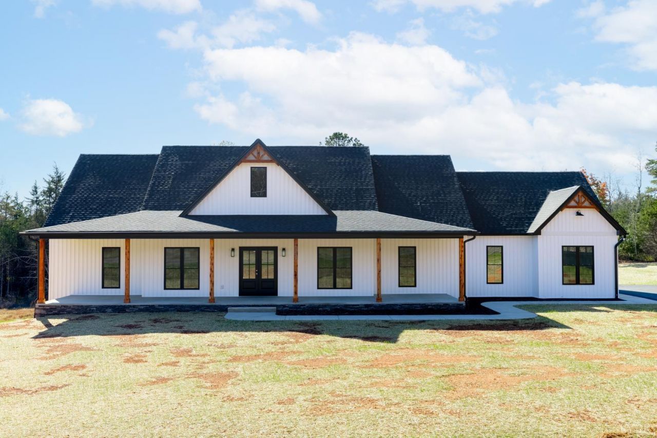 1969 Bear Creek Road, Rustburg, VA 24588