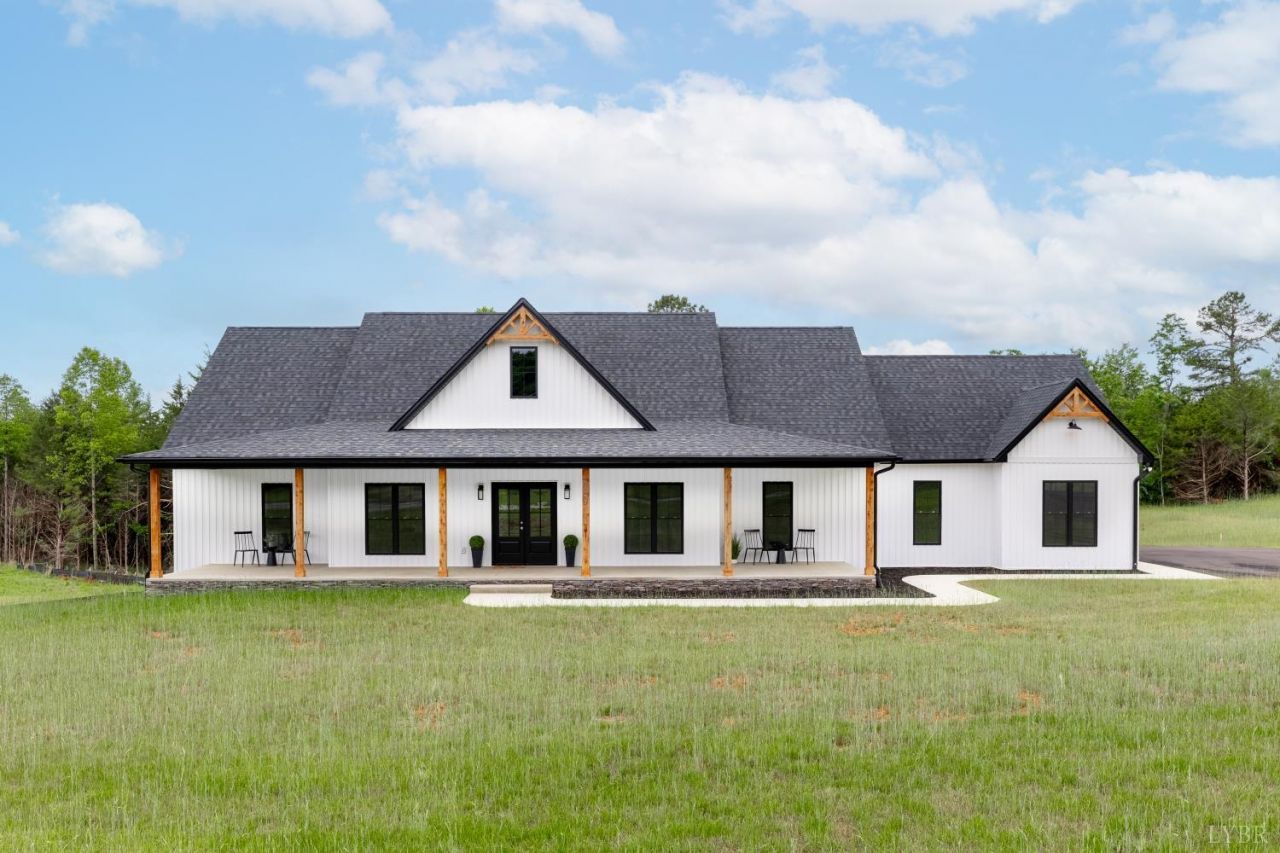 1969 Bear Creek Road, Rustburg, VA 24588