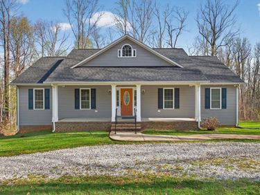 1722 Country Club Road, Appomattox, VA 24522