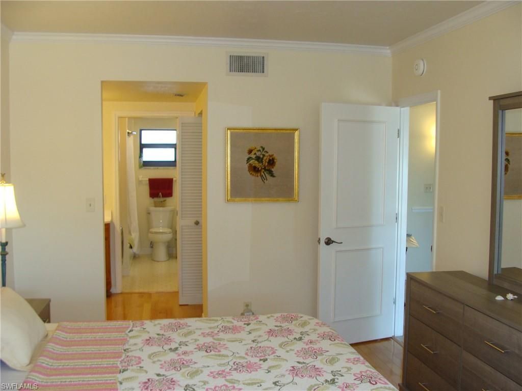 807 River Point Dr, Unit 201D, Naples, FL 34102 Photo