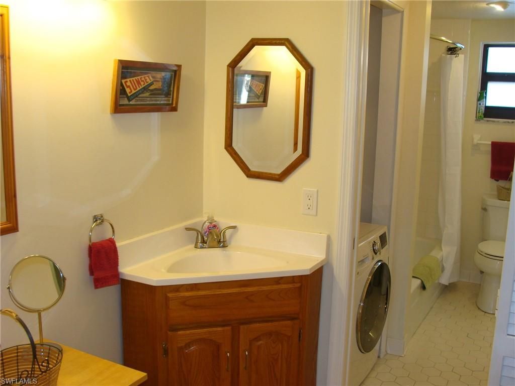 807 River Point Dr, Unit 201D, Naples, FL 34102 Photo